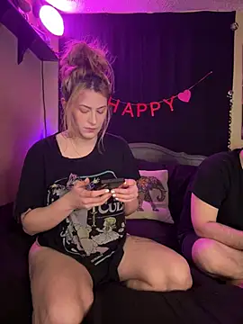 Mallorykoxx69 online show from March 23, 2025, 8:04 am