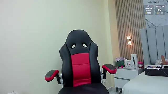 MAGIEVANS1 online show from February 10, 2025, 12:29 pm