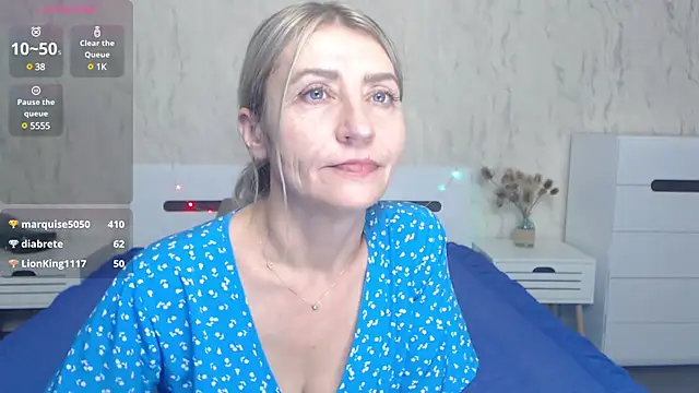 ZoeGrant online show from January 14, 2025, 5:30 am