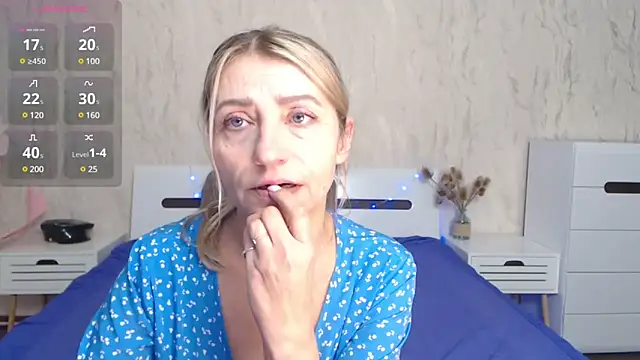 ZoeGrant online show from March 5, 2025, 8:42 pm