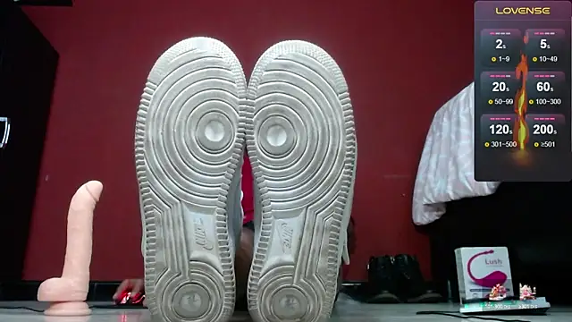 TomLover 12 online show from February 6, 2025, 11:37 pm