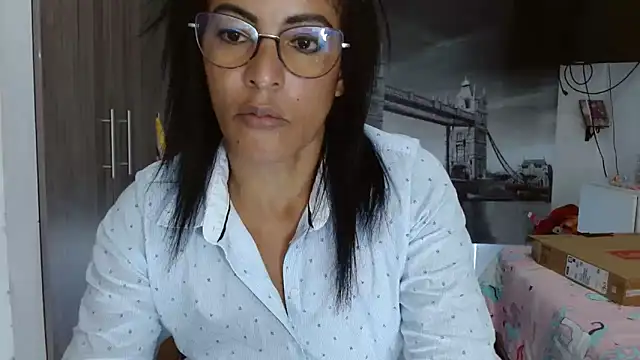 kateleyagrey online show from January 14, 2025, 9:41 pm