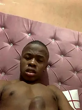 LA DIVAZAXX online show from October 31, 2025, 4:02 am