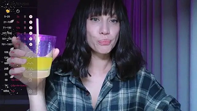 Alice Wonders online show from October 13, 2025, 7:58 pm