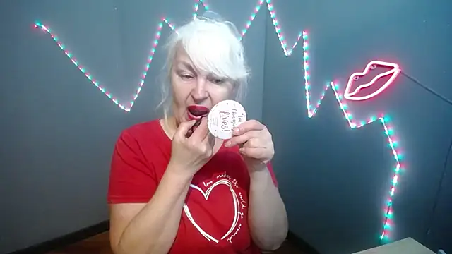 BlondyLeeBest online show from April 10, 2026, 6:23 pm