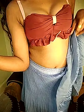 Snapshot of Indian-Squirt chatting on March 18, 2025, 3:31 pm Indian-Squirt online show from March 18, 2025, 3:31 pm