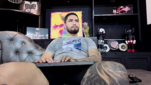 matteosantos online show from September 25, 2025, 11:47 am