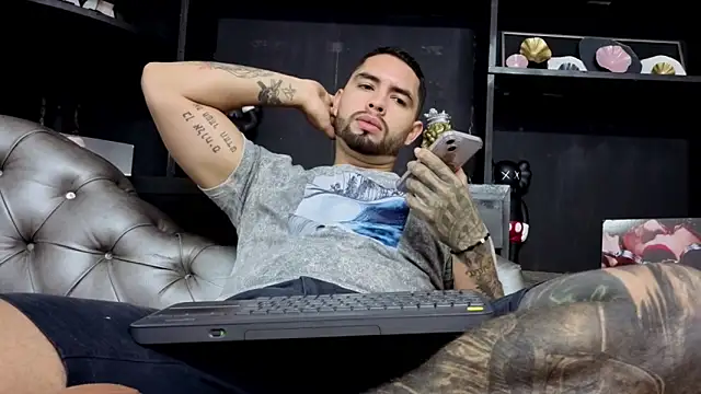 matteosantos online show from December 20, 2025, 10:33 am