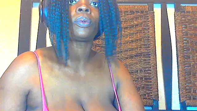 Snapshot of CallyCallienteXxX chatting on March 20, 2025, 1:02 am CallyCallienteXxX online show from March 20, 2025, 1:02 am