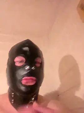 Snapshot of Papiercedbisex chatting on April 4, 2026, 5:43 pm Papiercedbisex online show from April 4, 2026, 5:43 pm