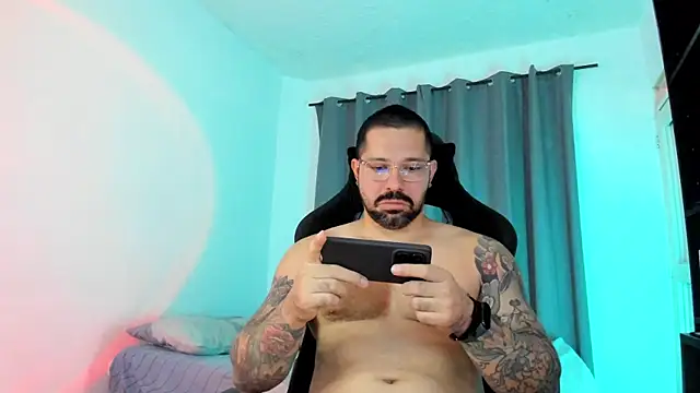 Snapshot of Pierre_Vidal chatting on April 21, 2026, 9:50 pm Pierre Vidal online show from April 21, 2026, 9:50 pm
