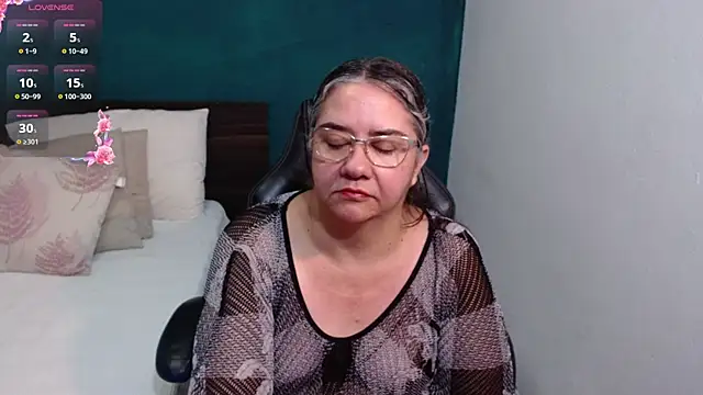 scaelettdubois online show from February 18, 2026, 1:34 am