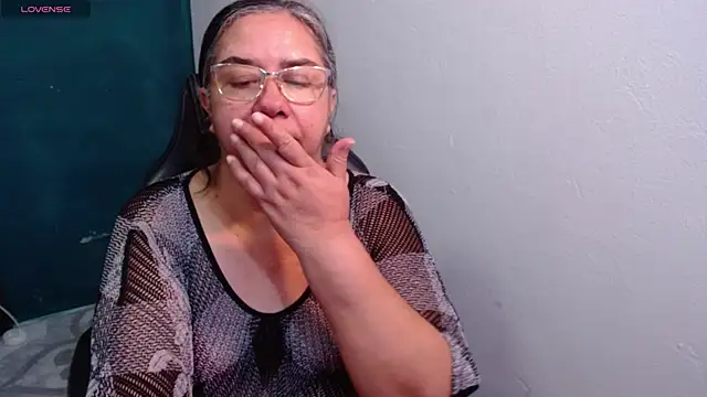 scaelettdubois online show from April 11, 2026, 2:05 am