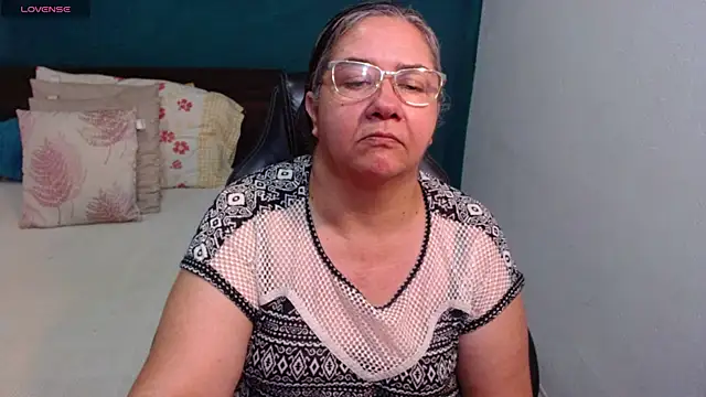 Snapshot of scaelettdubois chatting on June 4, 2026, 10:27 pm scaelettdubois online show from June 4, 2026, 10:27 pm