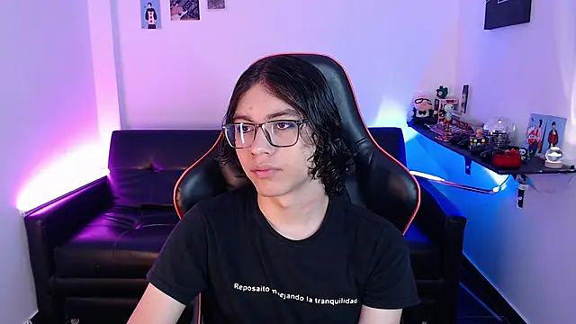 malik harrison   online show from December 9, 2024, 2:49 pm