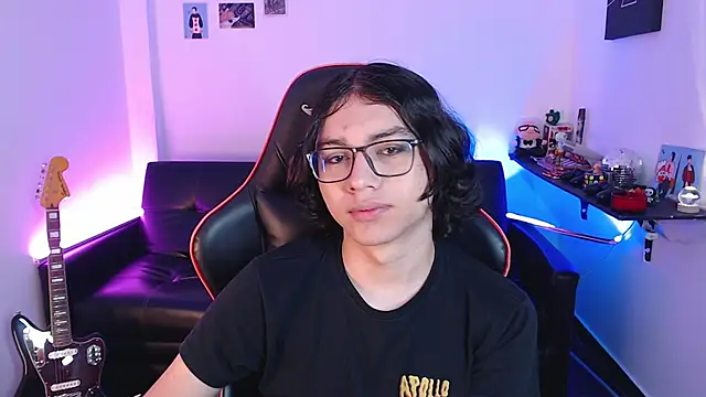 malik harrison   online show from December 10, 2024, 2:39 pm