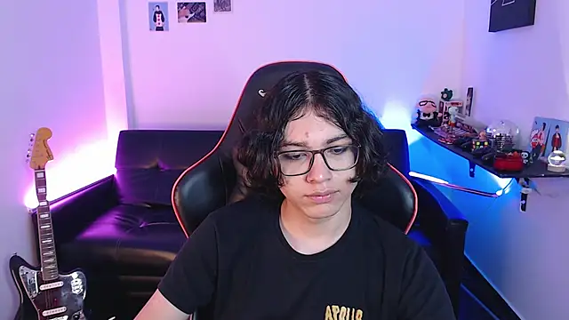 malik harrison   online show from December 10, 2024, 5:44 pm