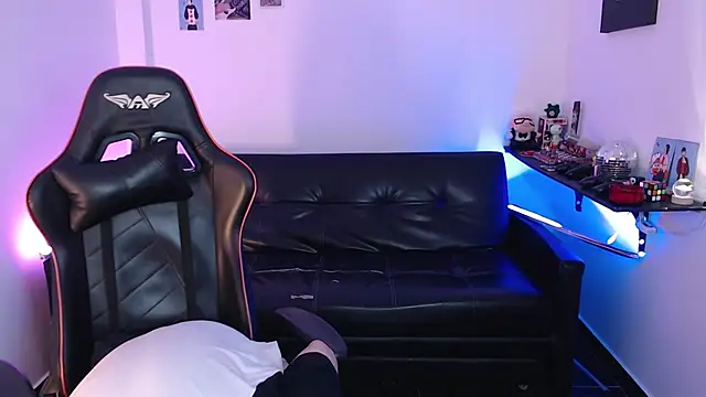 malik harrison   online show from December 16, 2024, 2:49 pm