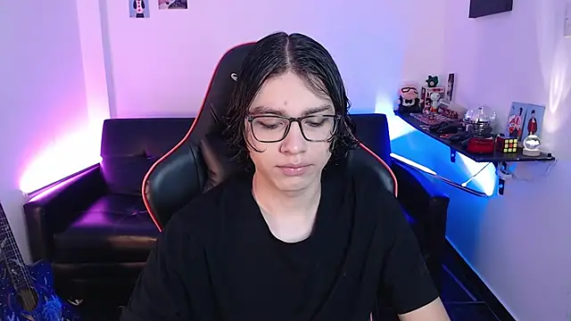 malik harrison   online show from December 23, 2024, 2:50 pm