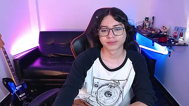 malik harrison   online show from January 8, 2025, 5:37 pm