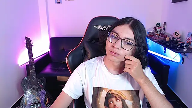 malik harrison   online show from January 24, 2025, 5:21 pm