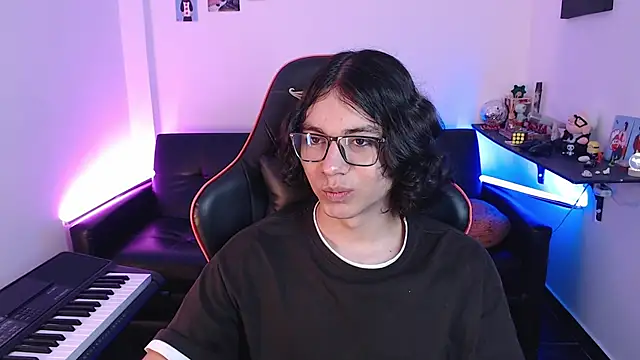 malik harrison   online show from February 4, 2025, 5:01 pm