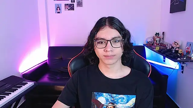 malik harrison   online show from February 5, 2025, 2:05 pm