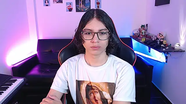 malik harrison   online show from February 10, 2025, 1:55 pm