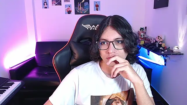 malik harrison   online show from February 10, 2025, 4:58 pm