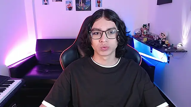 malik harrison   online show from February 13, 2025, 12:21 pm