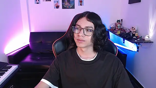 malik harrison   online show from February 13, 2025, 3:24 pm