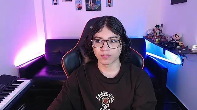 malik harrison   online show from February 14, 2025, 3:26 pm