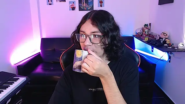 malik harrison   online show from February 17, 2025, 2:04 pm