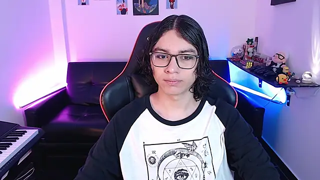 malik harrison   online show from February 19, 2025, 2:01 pm