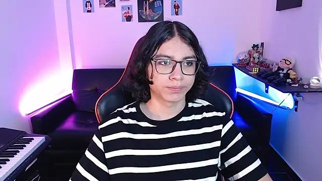 malik harrison   online show from February 20, 2025, 1:51 pm