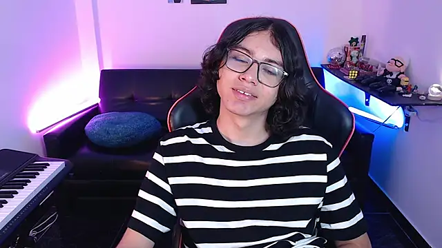 malik harrison   online show from February 20, 2025, 4:57 pm