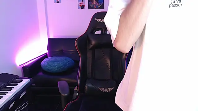 malik harrison   online show from February 27, 2025, 3:26 pm