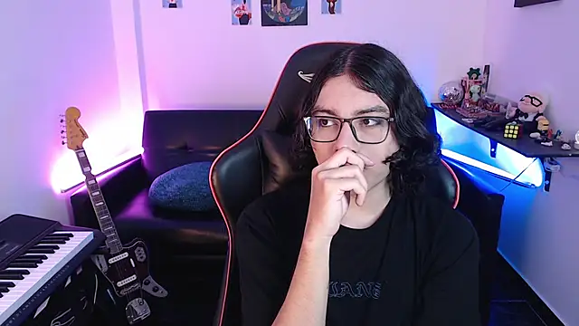 malik harrison   online show from March 6, 2025, 4:17 pm