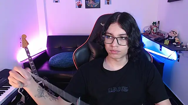 malik harrison   online show from March 6, 2025, 7:21 pm