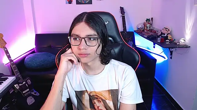 malik harrison   online show from March 10, 2025, 2:48 pm