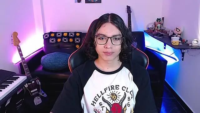 malik harrison   online show from March 15, 2025, 3:48 pm