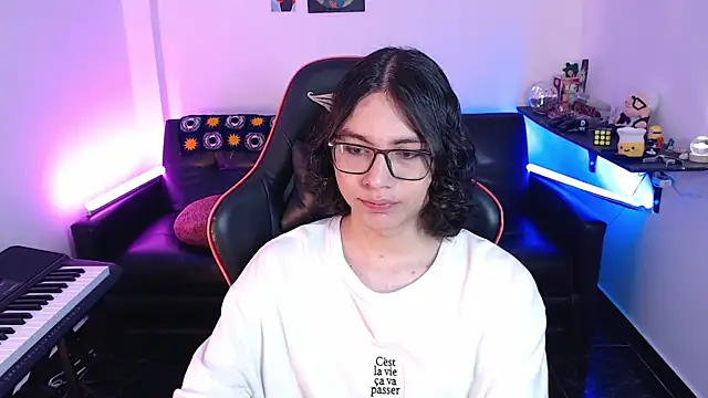 malik harrison   online show from March 16, 2025, 2:55 pm