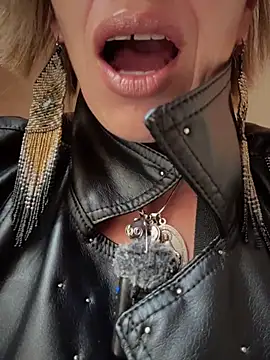 sexymarilyncolombia online show from February 20, 2026, 3:12 pm