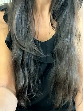 SHARONRodrig online show from September 27, 2025, 4:01 pm