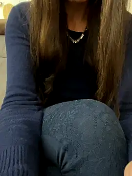 SHARONRodrig online show from December 1, 2025, 3:39 pm