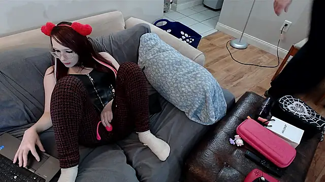 EmoDream1998 online show from February 14, 2025, 8:48 pm