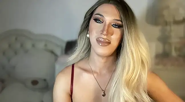 Ts glamxxxx online show from March 21, 2025, 1:12 pm