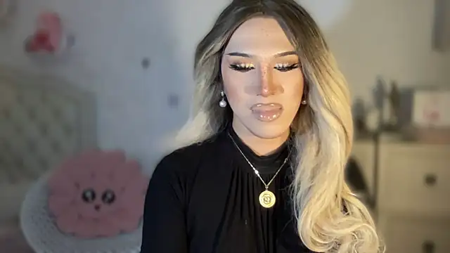 Ts glamxxxx online show from September 23, 2025, 1:30 am