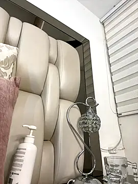 ALISSON FOXXX1 online show from October 26, 2025, 12:55 pm