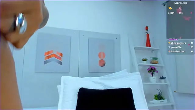 AlessiaMarcu- online show from January 10, 2025, 10:28 am